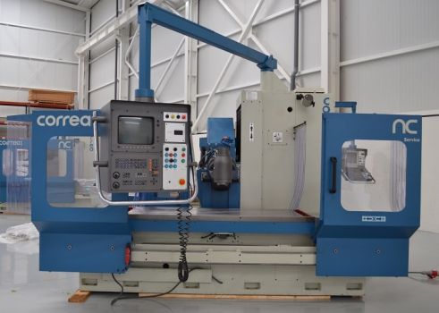 Fresadora CNC De Bancada Fija CORREA CF22